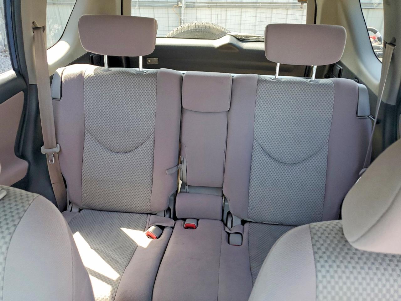 Toyota RAV4 Base