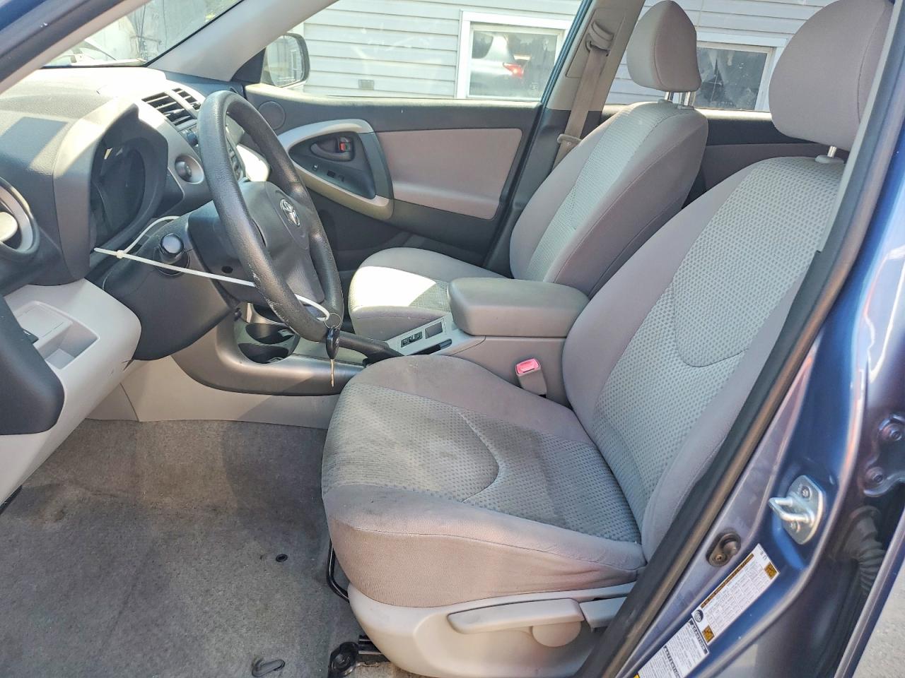 Toyota RAV4 Base