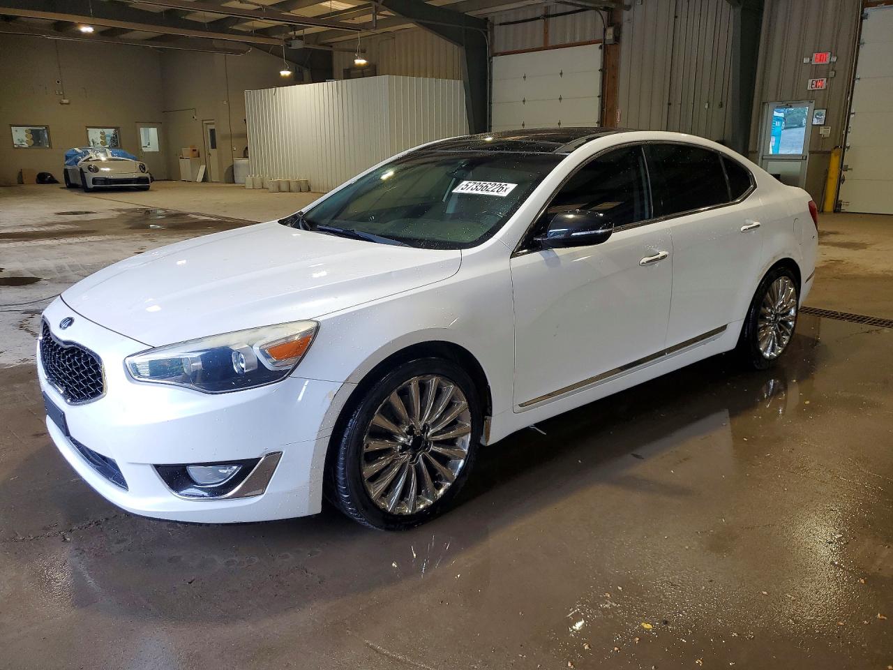 Salvage Kia Cadenza Image