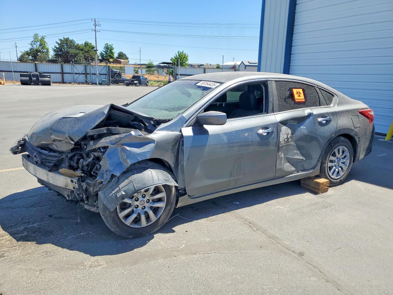 Salvage Nissan Altima Image