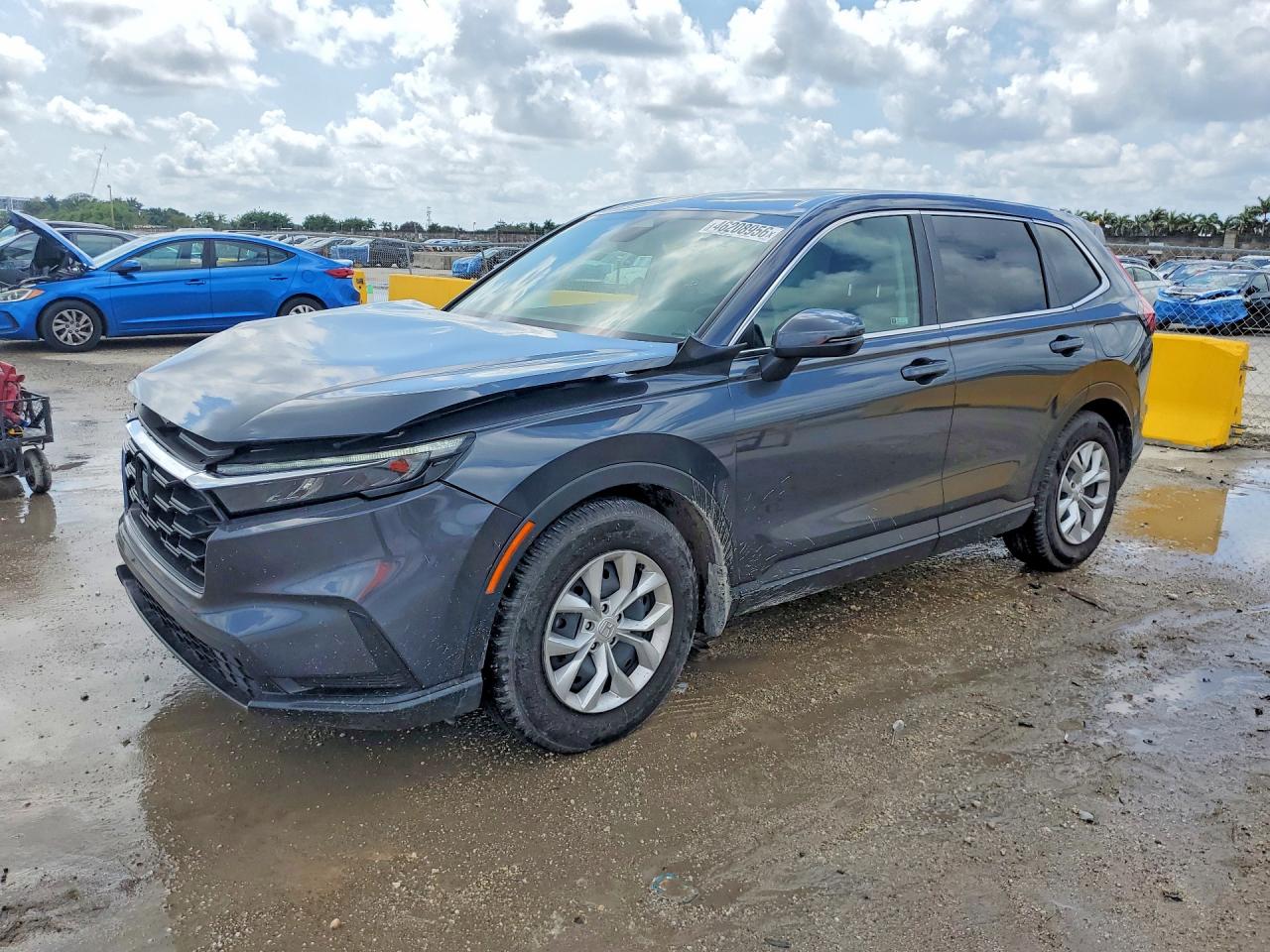 Salvage Honda Crv Image