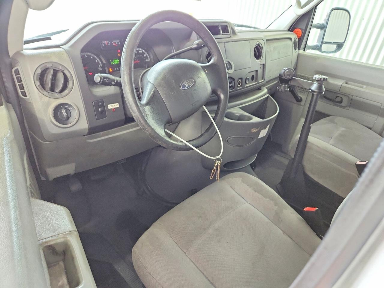 Ford Econoline E150 Van