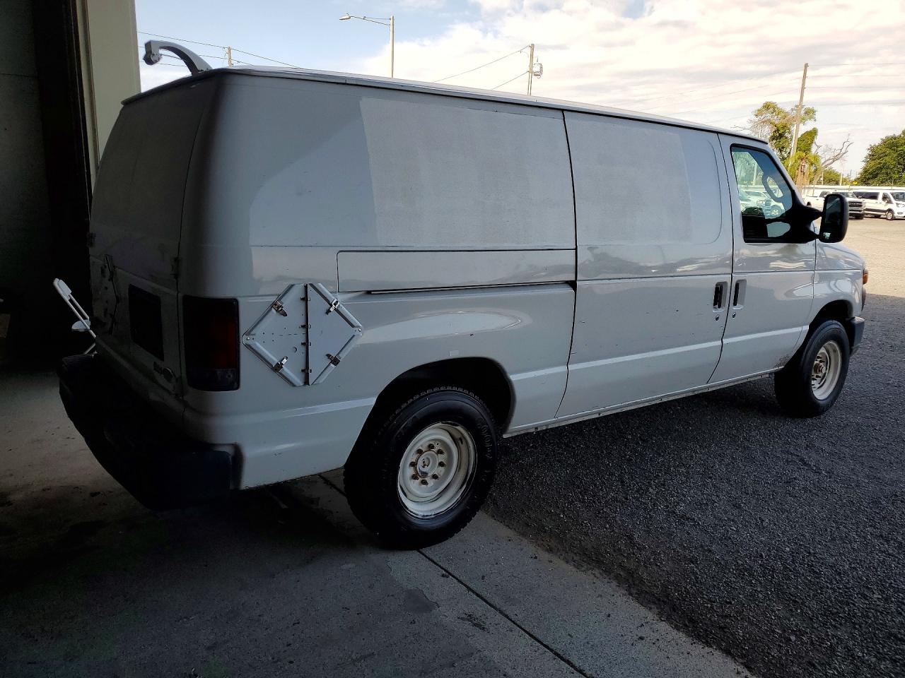 Ford Econoline E150 Van