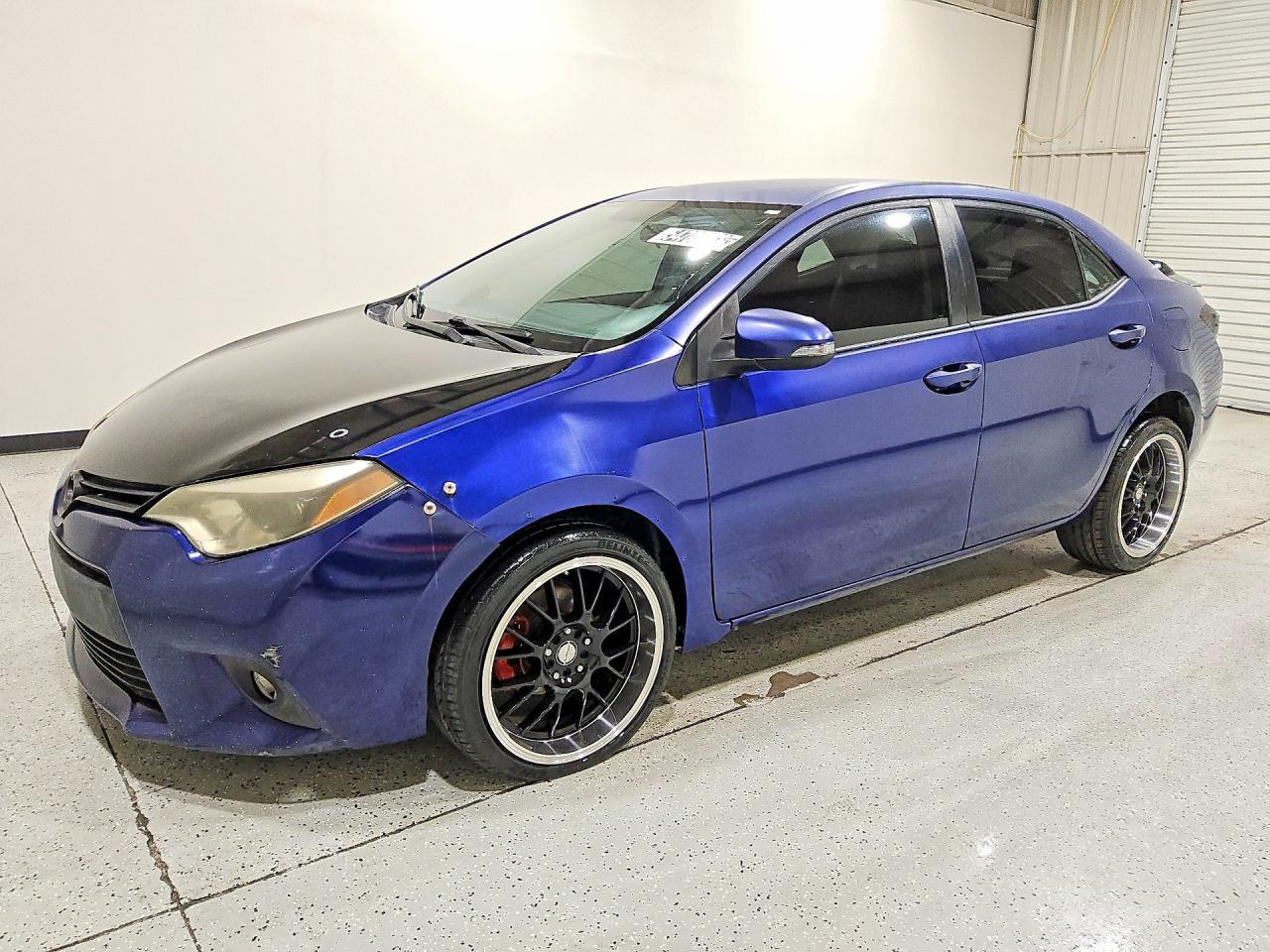 Salvage Toyota Corolla Image