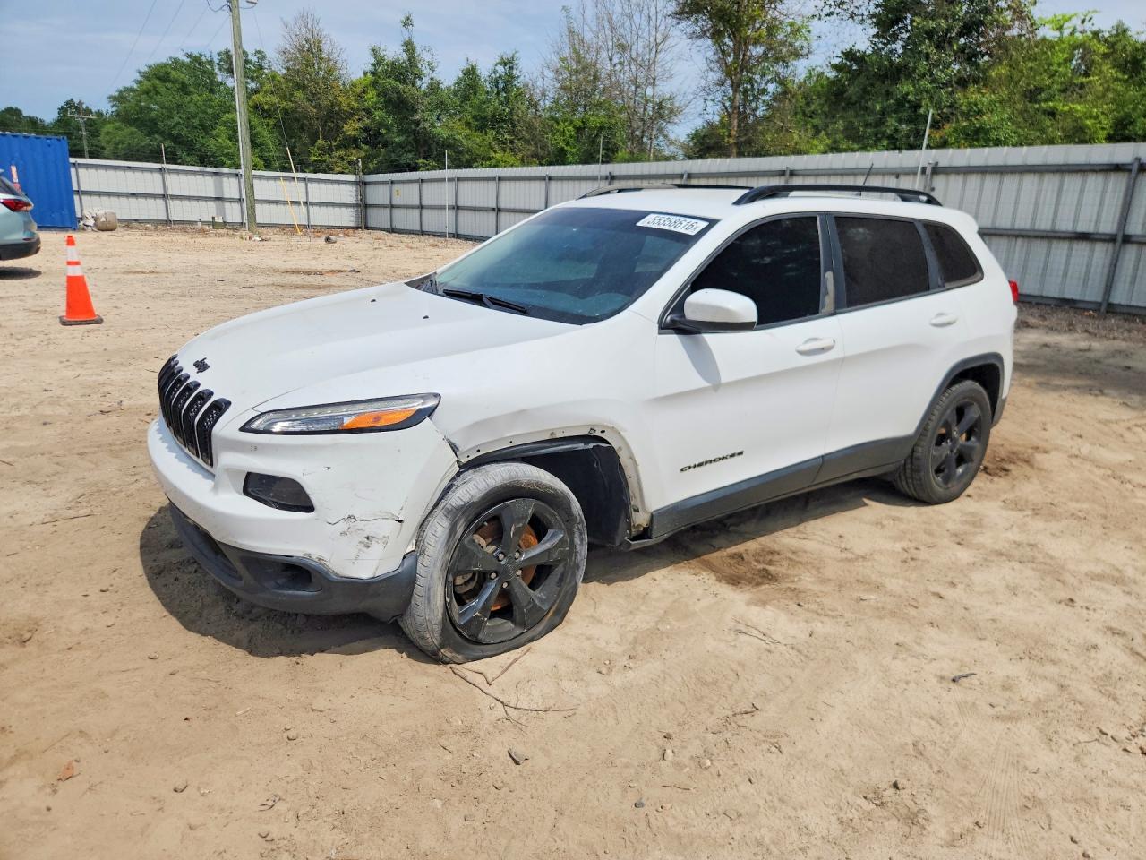 Salvage Jeep Cherokee Image