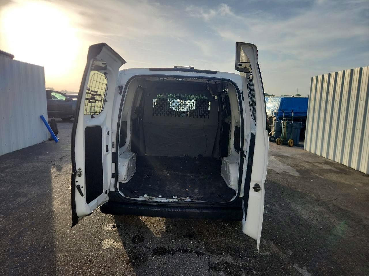 Chevrolet Express Lt
