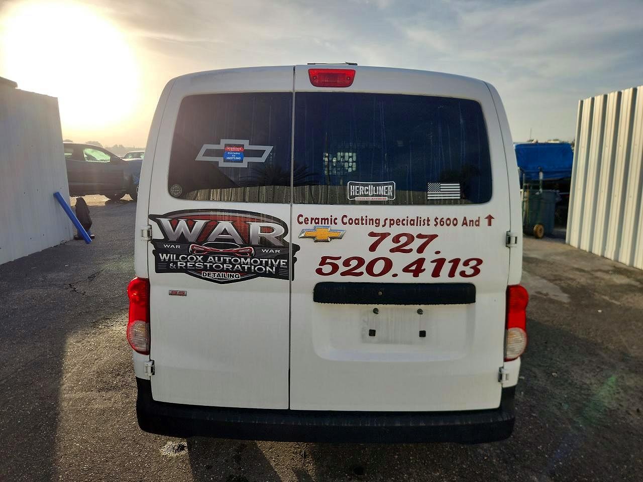 Chevrolet Express Lt
