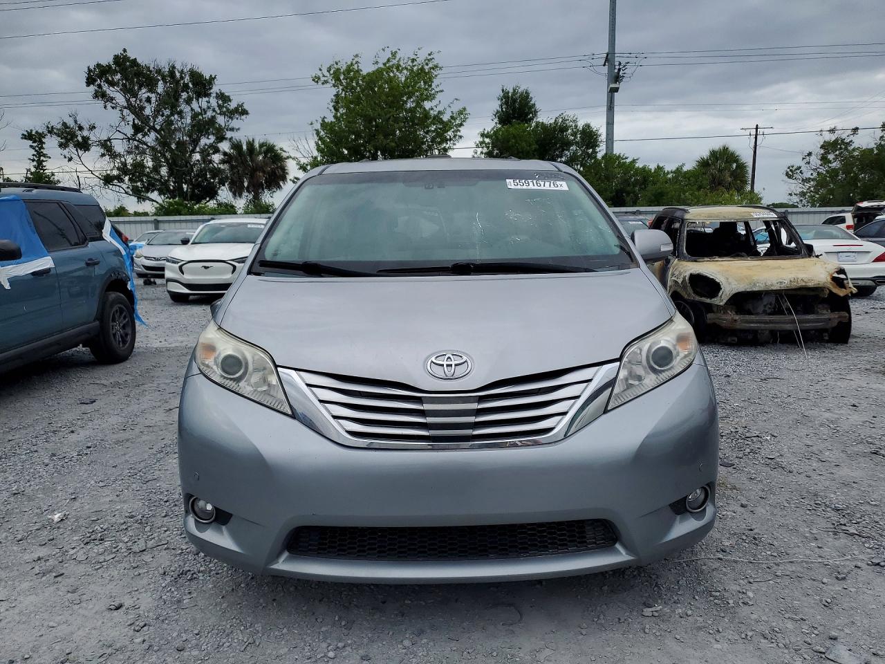 Toyota Sienna Limited 7-passenger