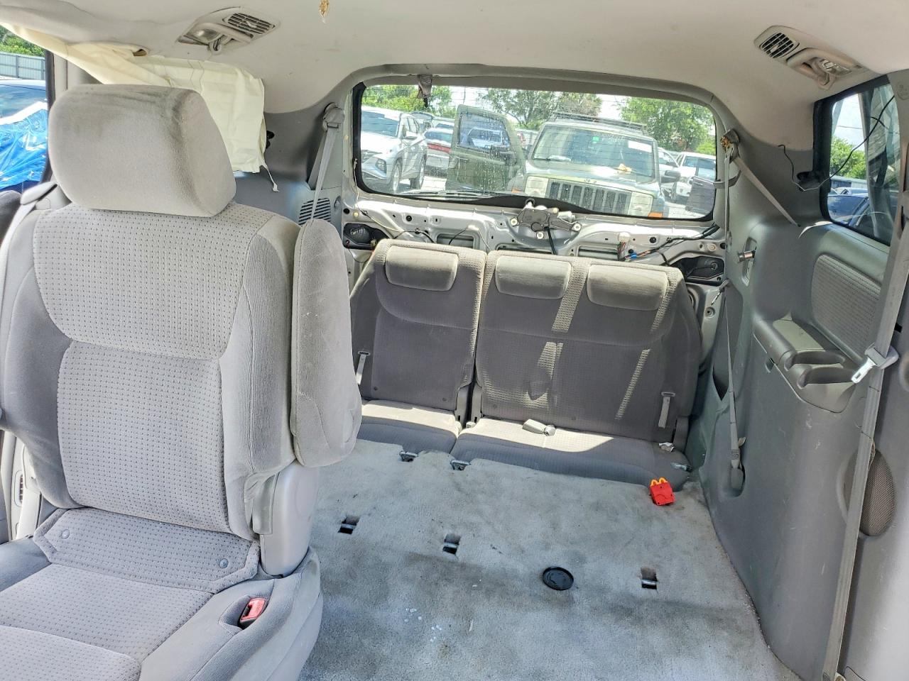 Toyota Sienna Le 7 Passenger