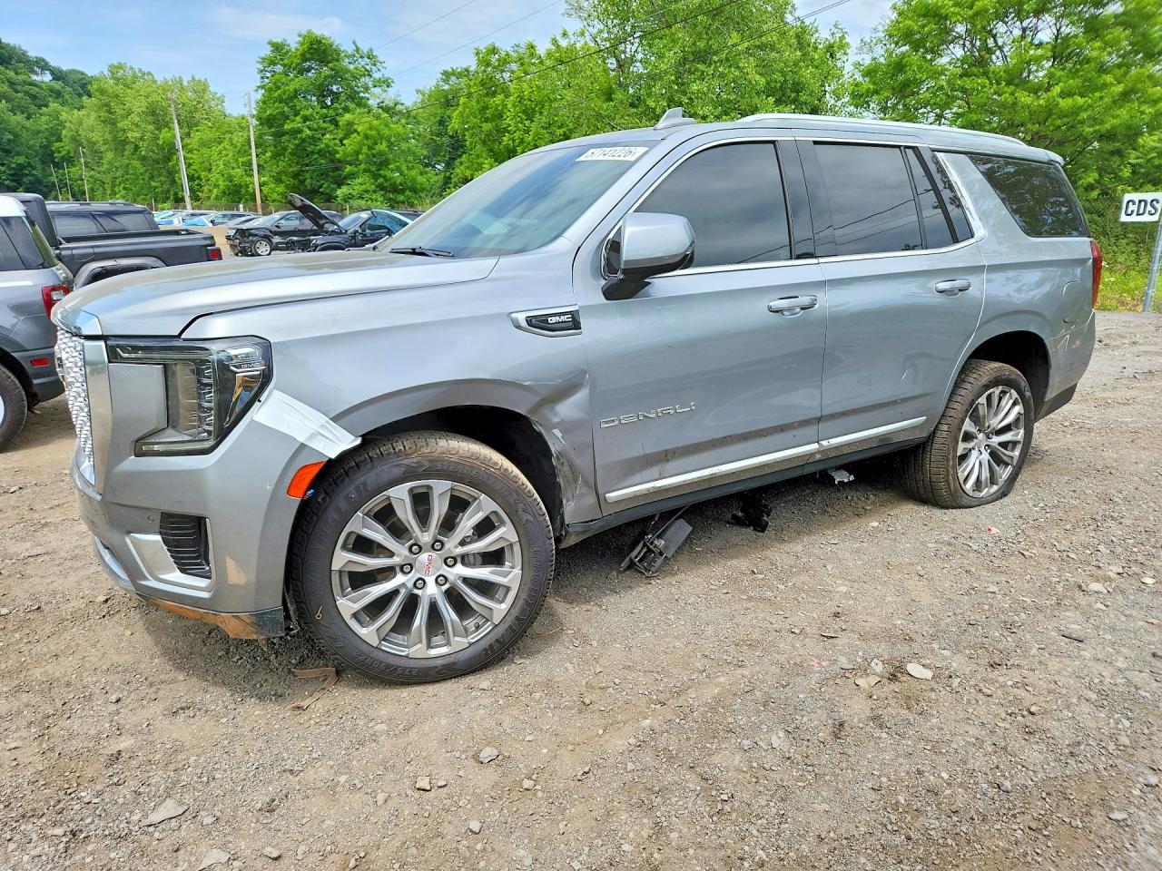 Salvage GMC Yukon Image
