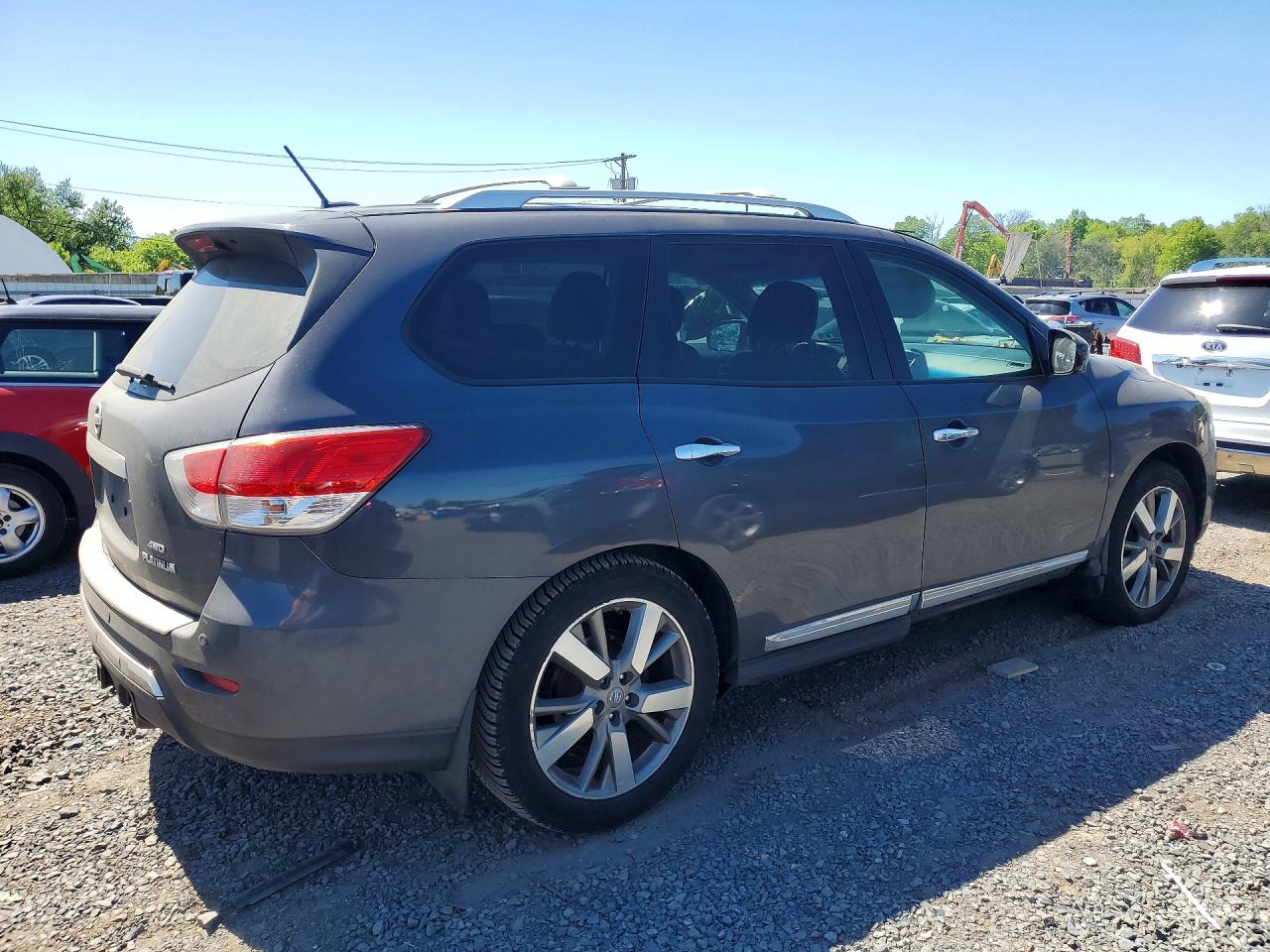 Nissan Pathfinder Platinum