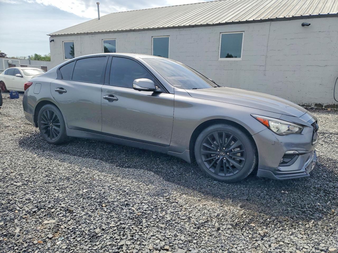 INFINITI Q50 Luxe