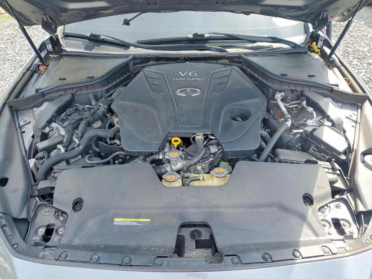 INFINITI Q50 Luxe