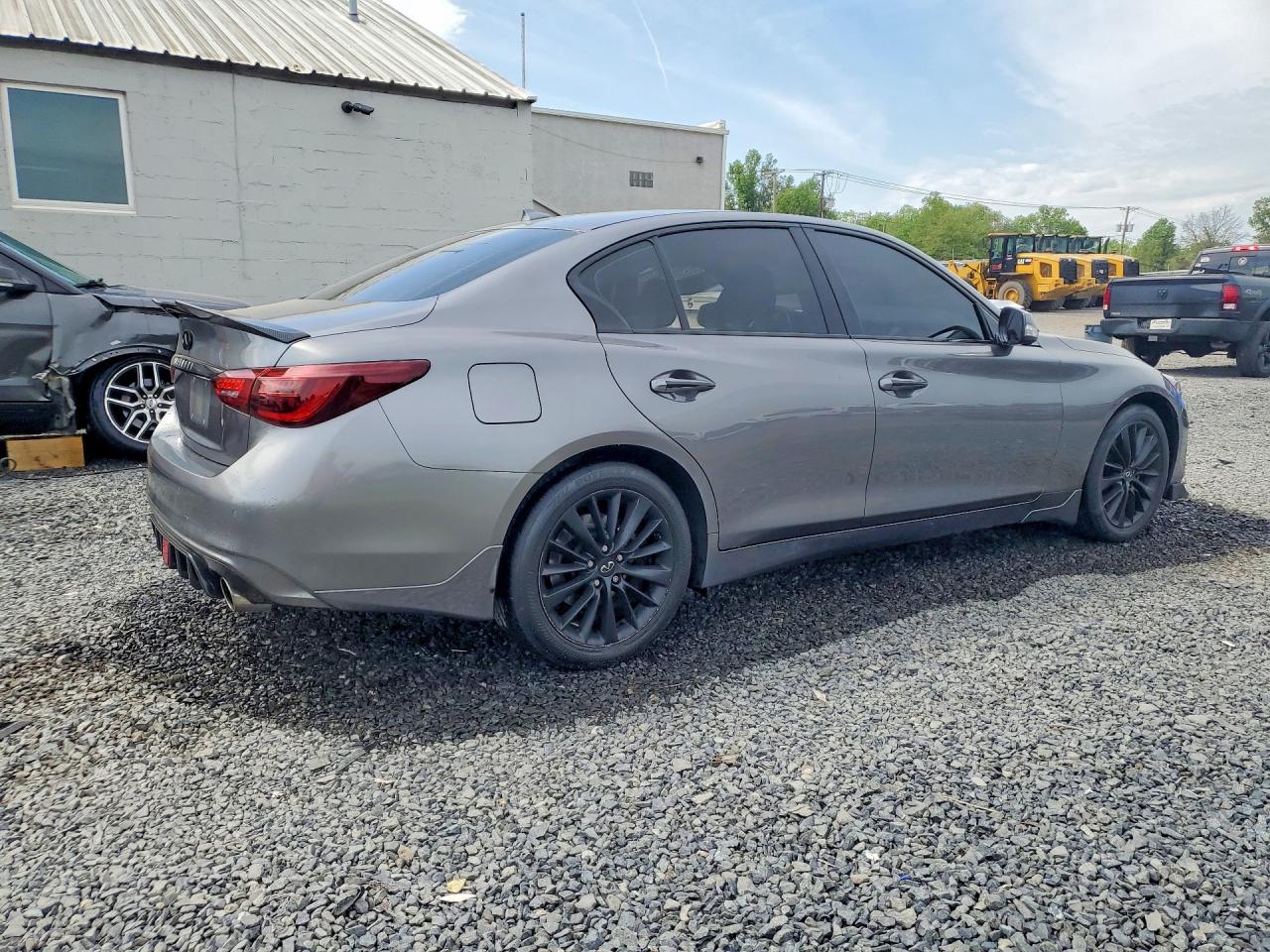 INFINITI Q50 Luxe