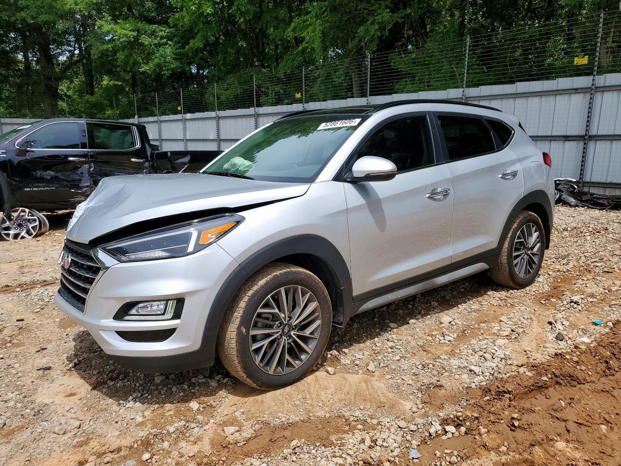 Salvage Hyundai TUCSON Image