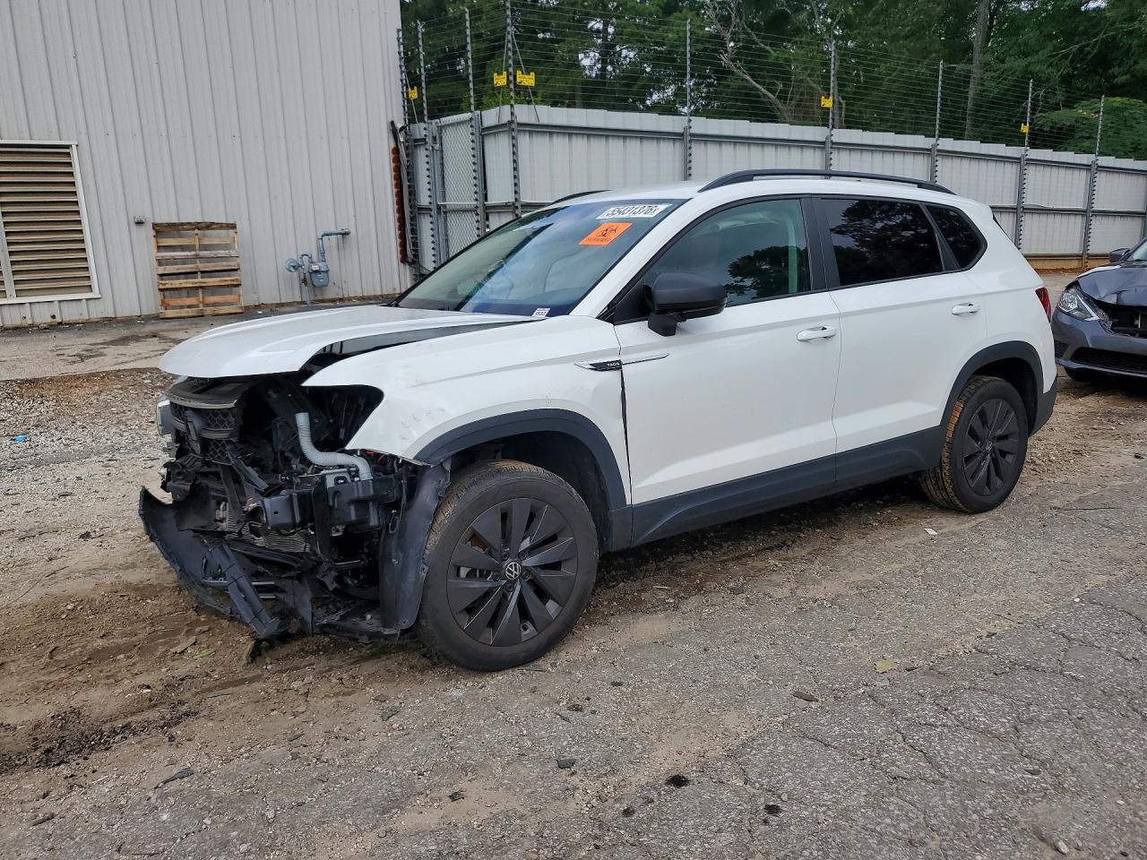 Salvage Volkswagen Taos Image