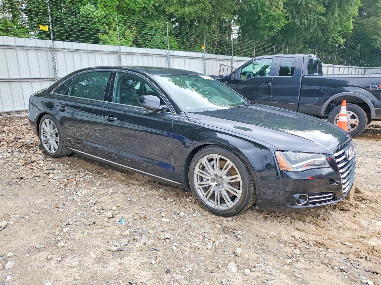 Audi A8 L Quattro