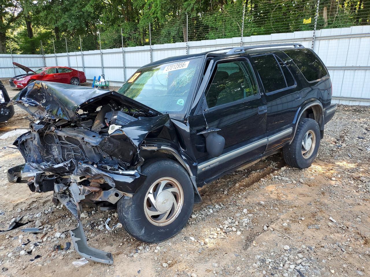 Salvage Chevrolet Blazer Image