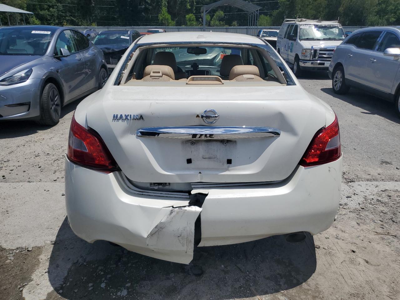 Nissan Maxima S