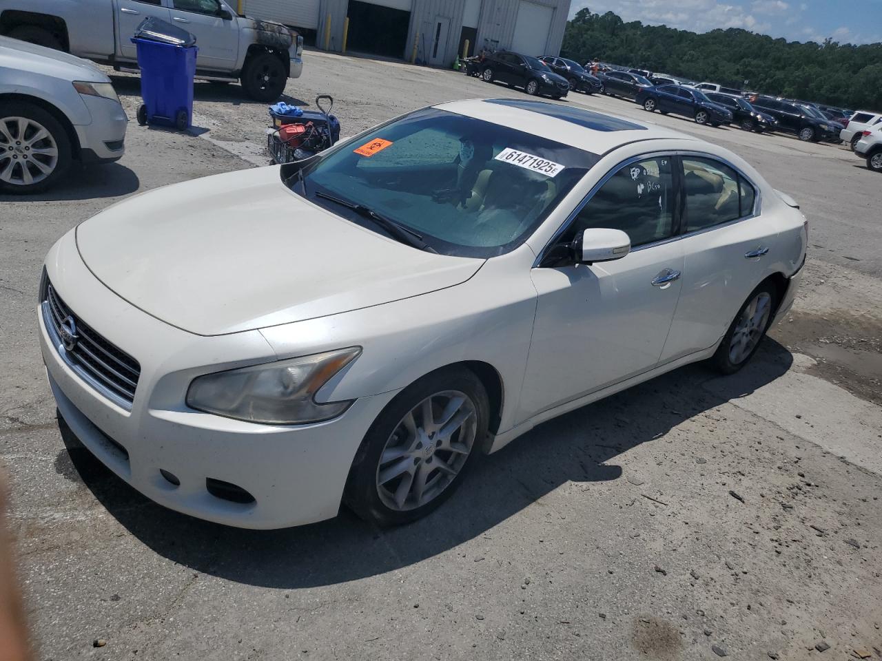 Nissan Maxima S