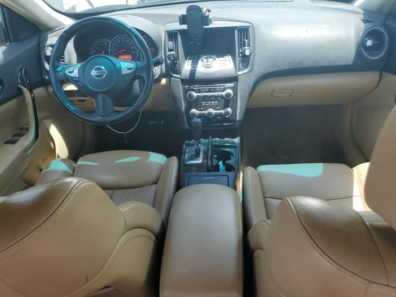 Nissan Maxima S
