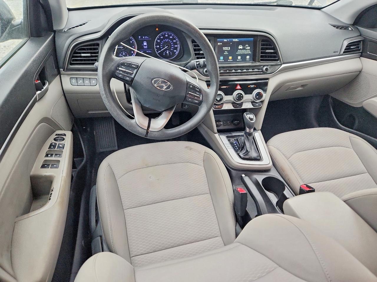 Hyundai ELANTRA Sel