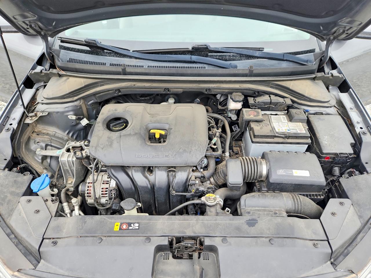 Hyundai ELANTRA Sel