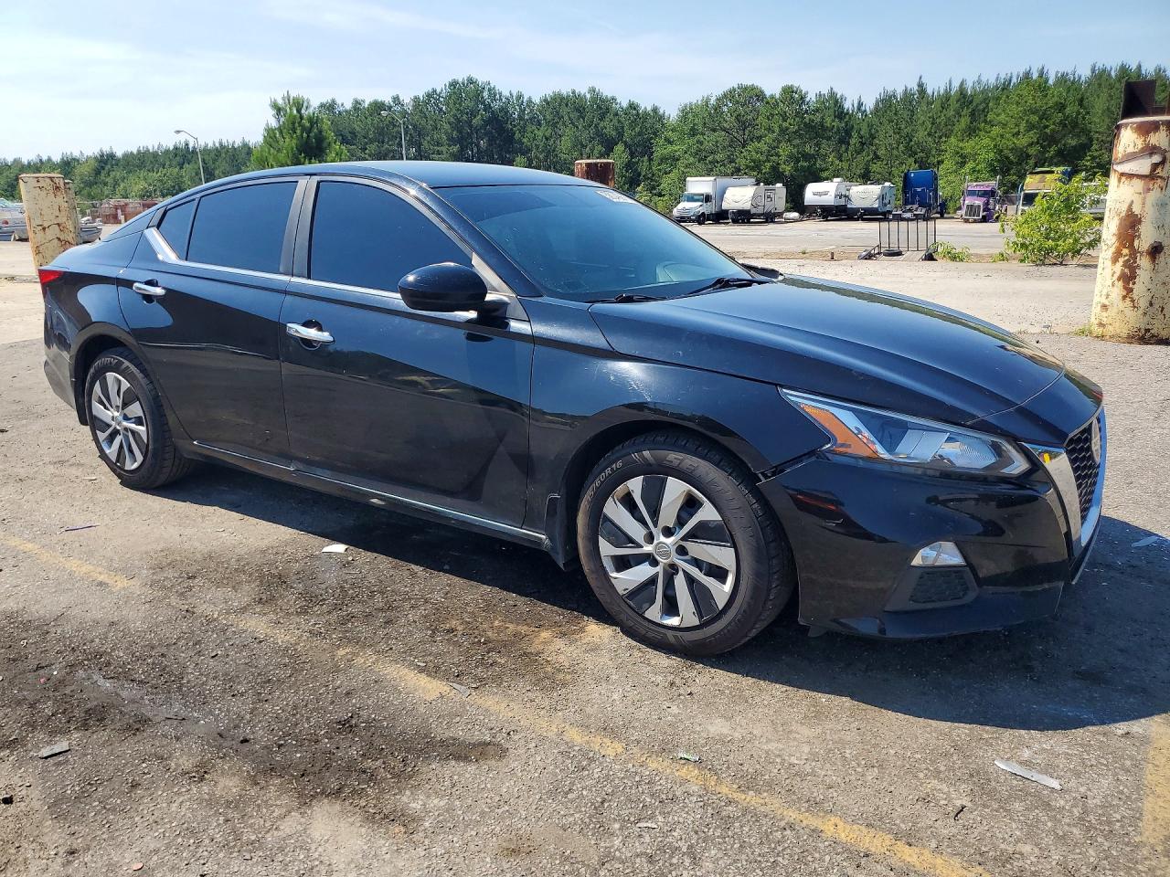Nissan Altima S