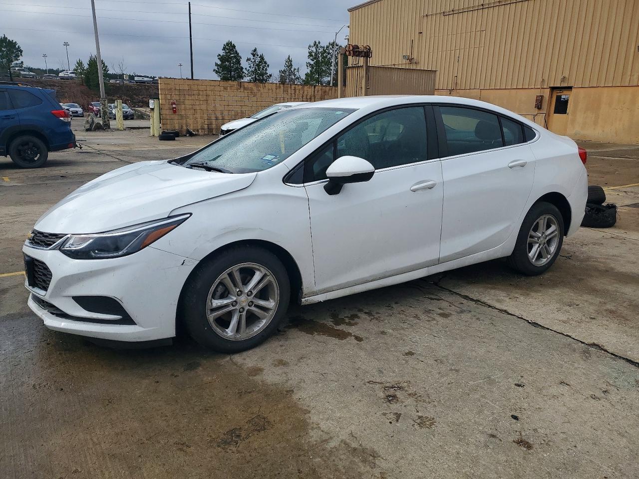 Salvage Chevrolet Cruze Image