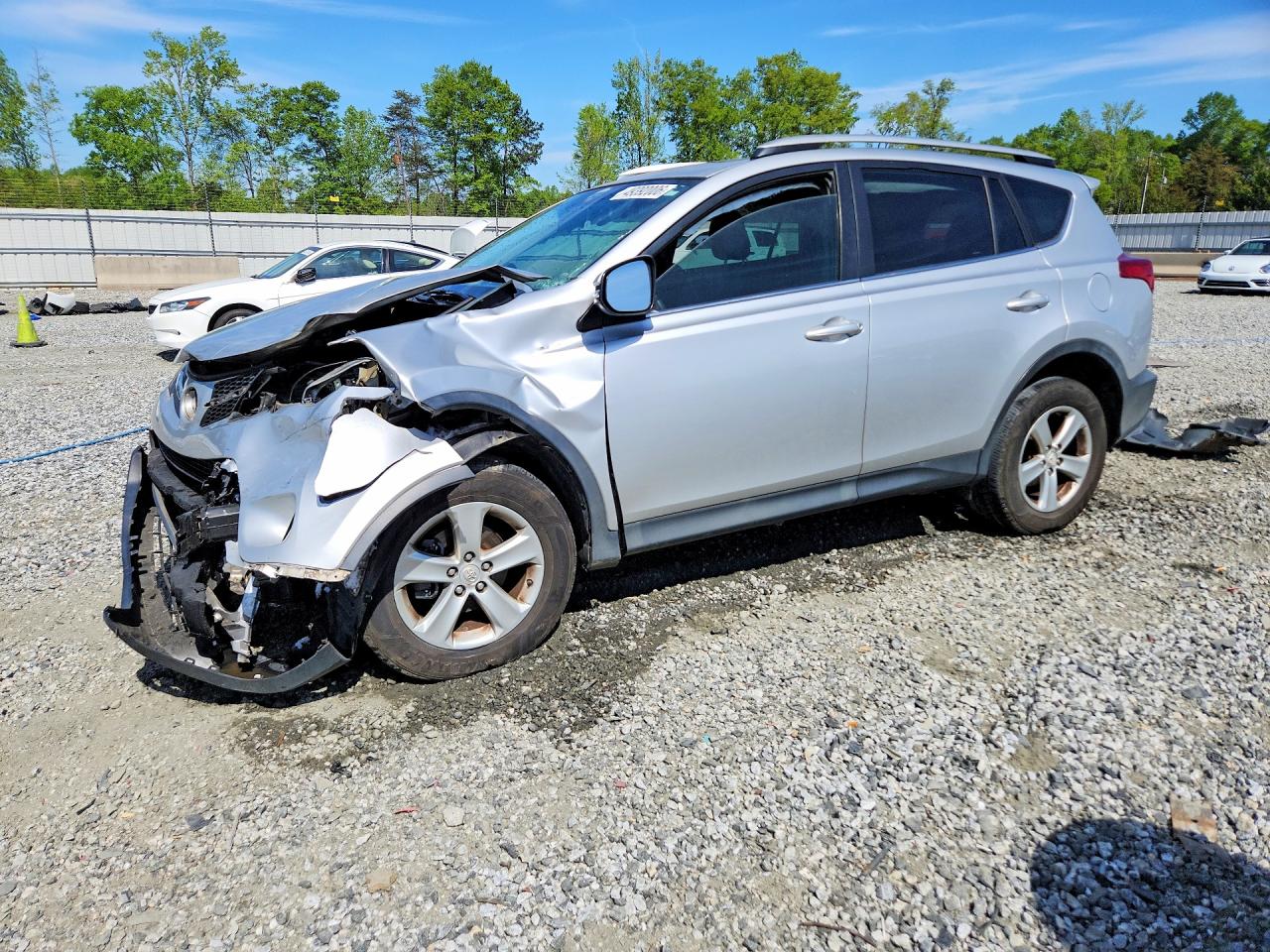 Salvage Toyota RAV4 Image
