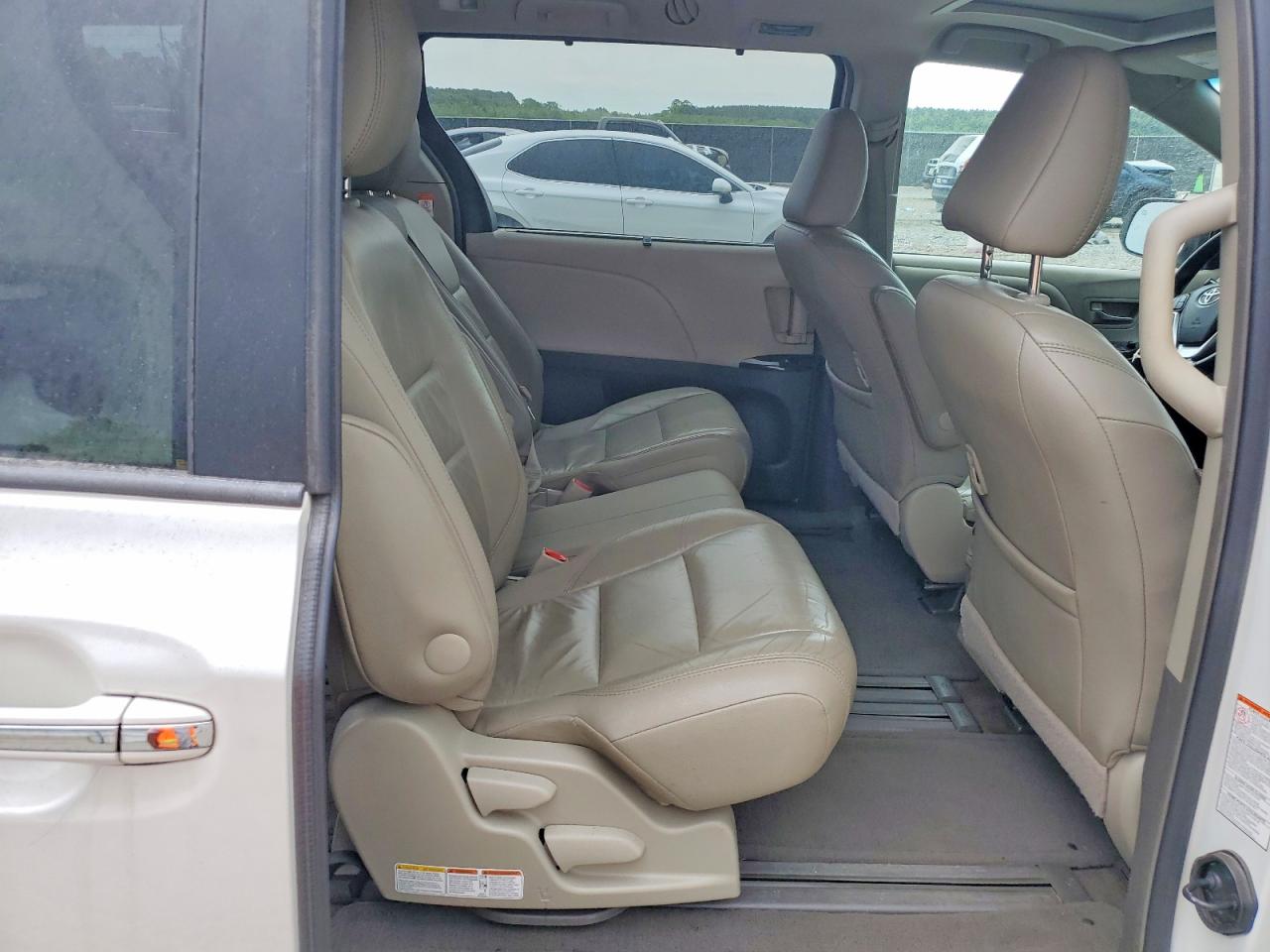 Toyota Sienna Xle 8-passenger