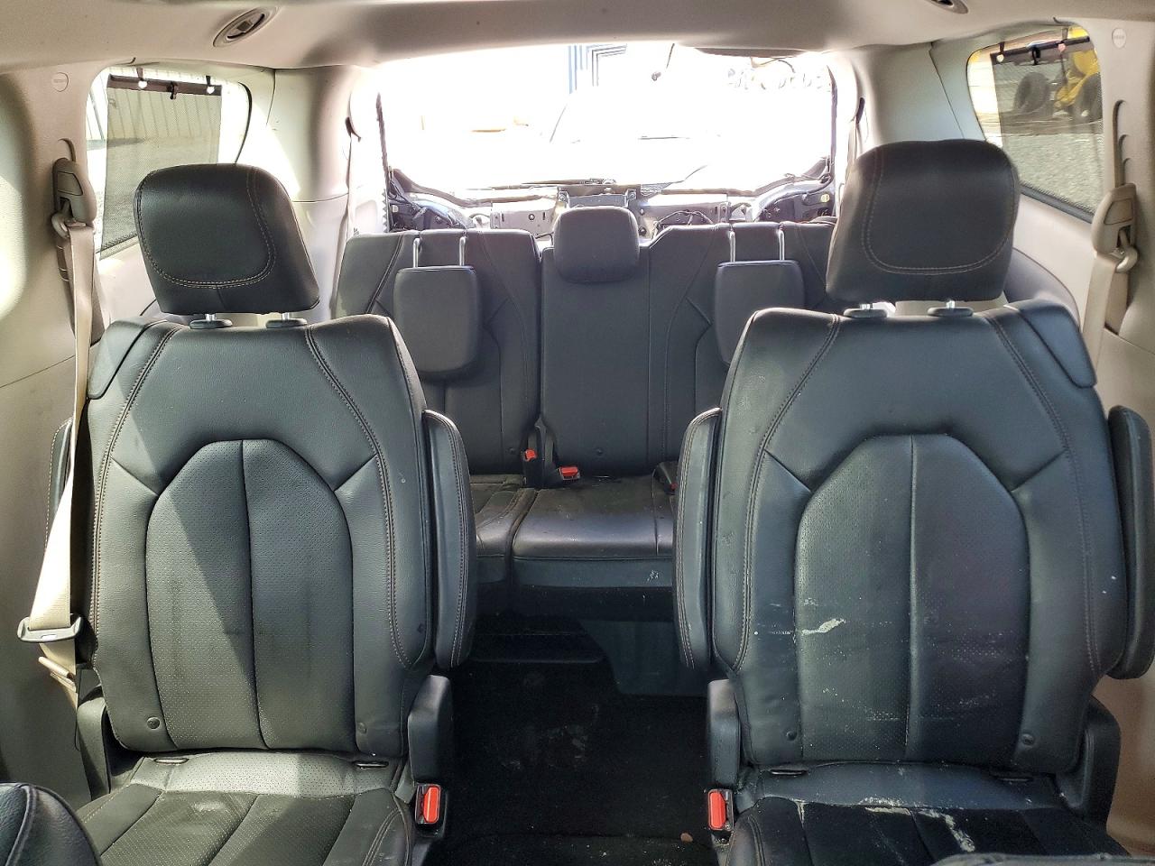 Chrysler Pacifica Touring L