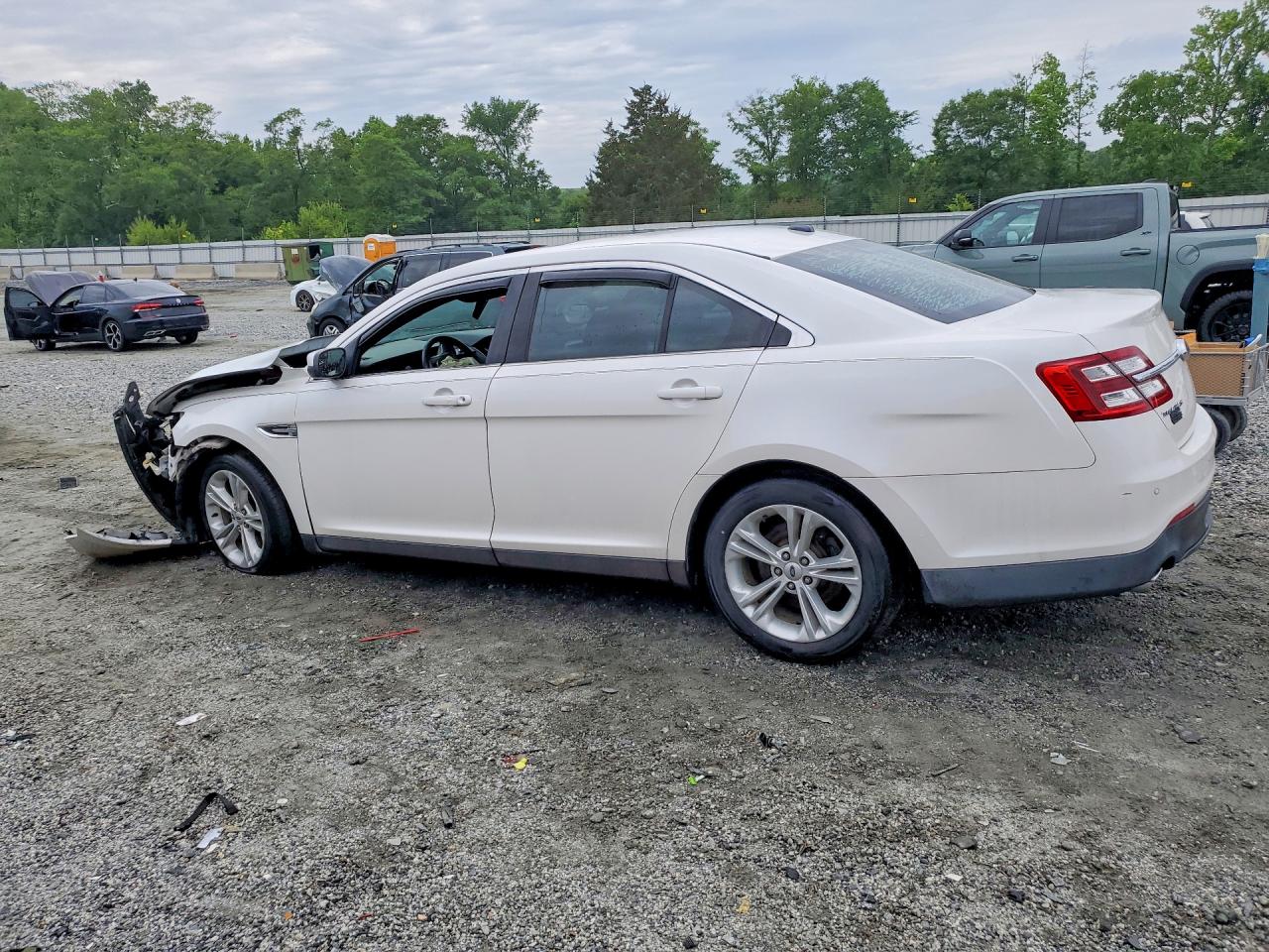 Ford Taurus Sel