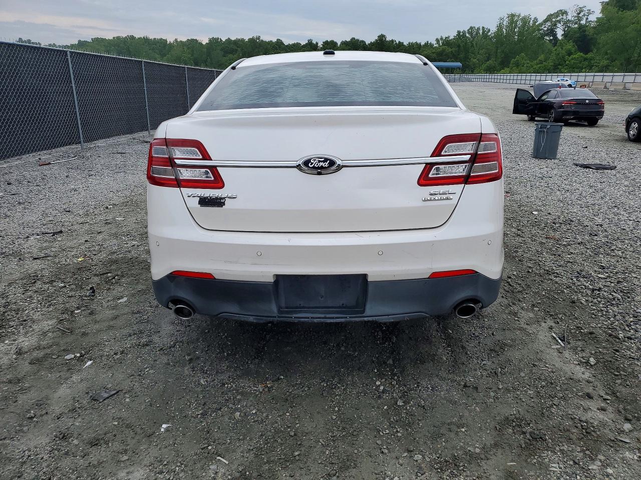 Ford Taurus Sel