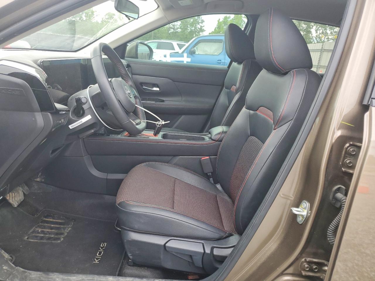 Nissan Kicks Sr