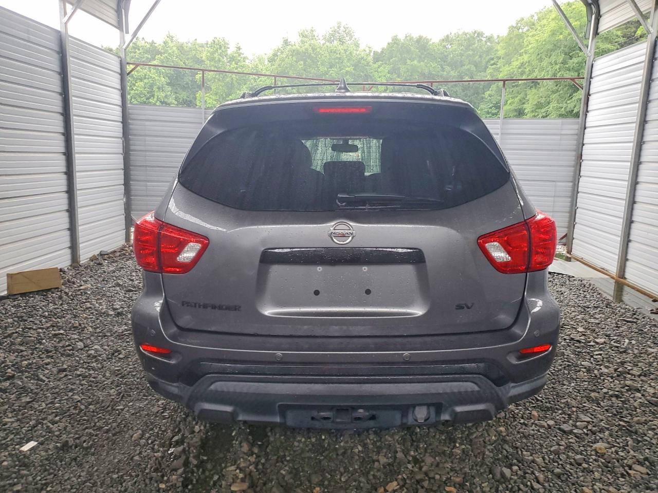 Nissan Pathfinder Sv