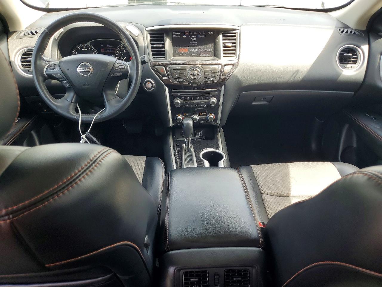 Nissan Pathfinder Sv