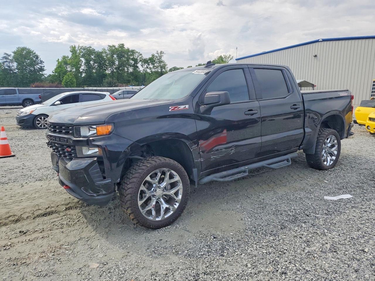 Salvage Chevrolet Silverado Image