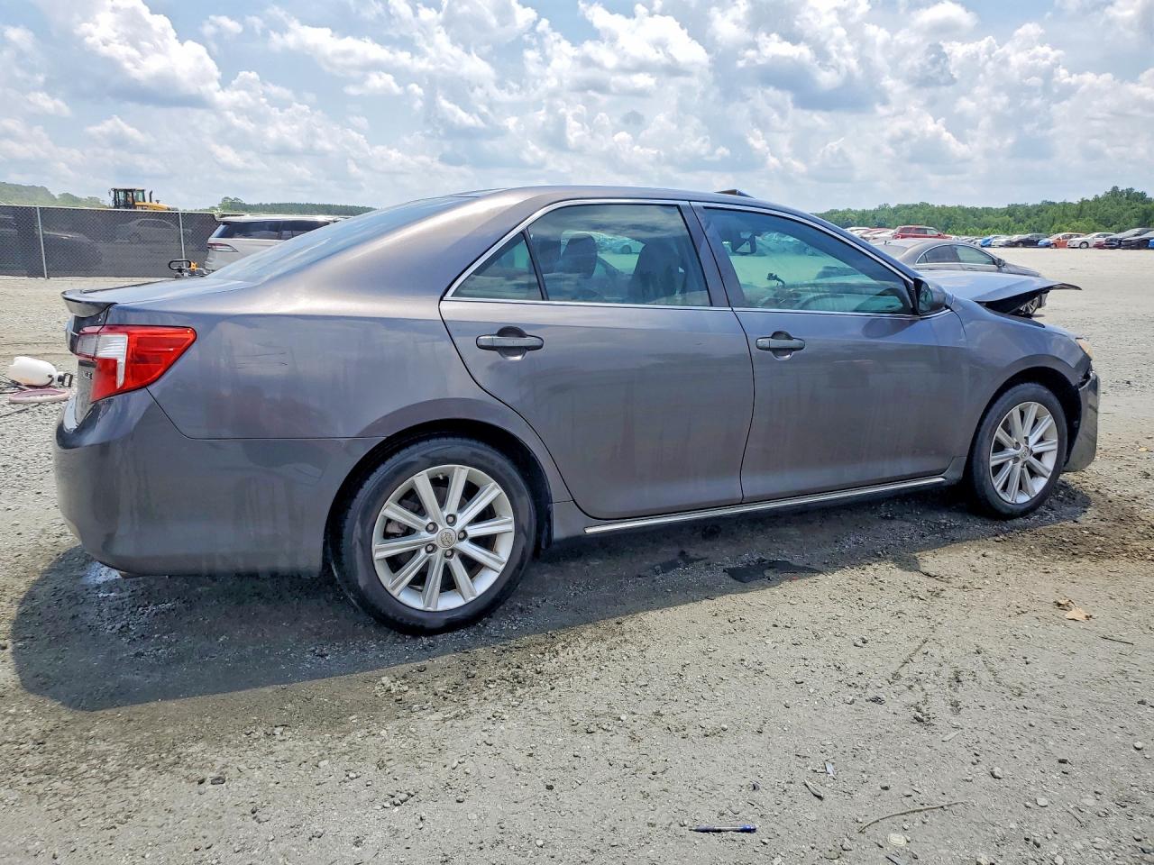 Toyota Camry Xle