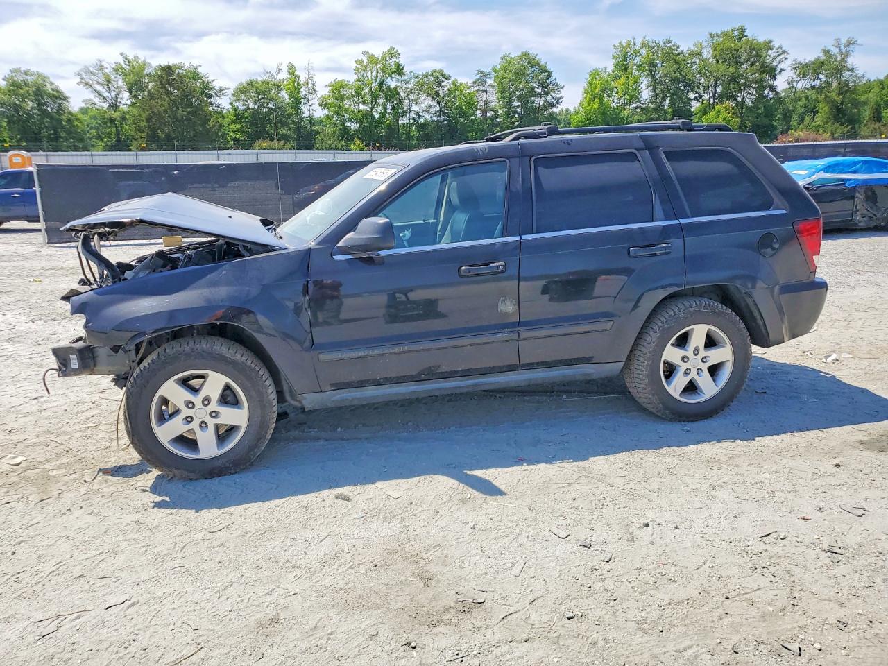 Salvage Jeep Grand Cherokee Image