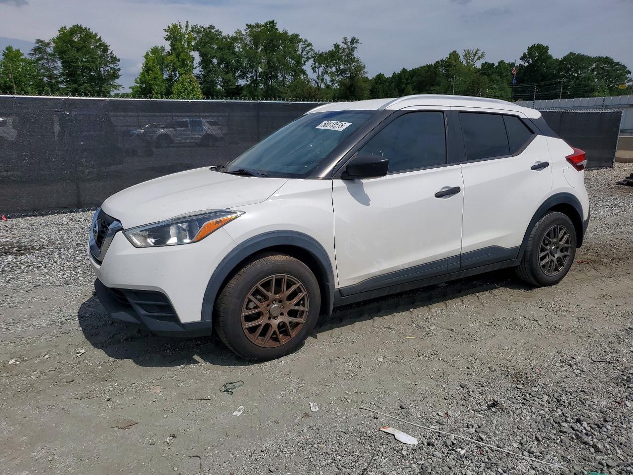 Salvage Nissan Kicks Image