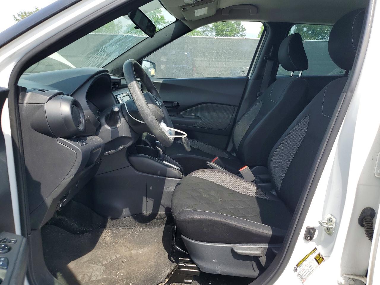 Nissan Kicks S