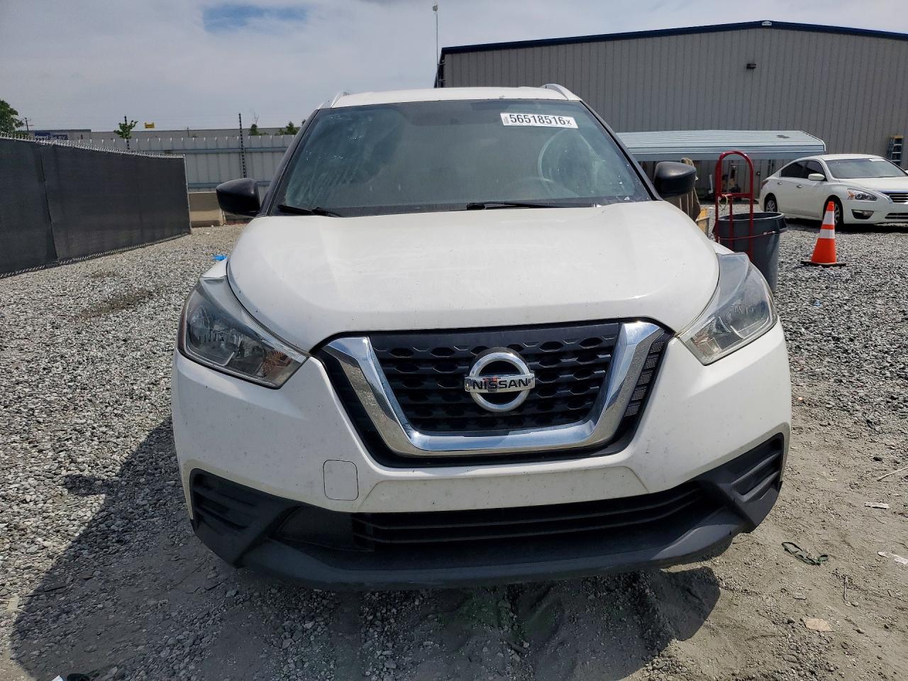 Nissan Kicks S