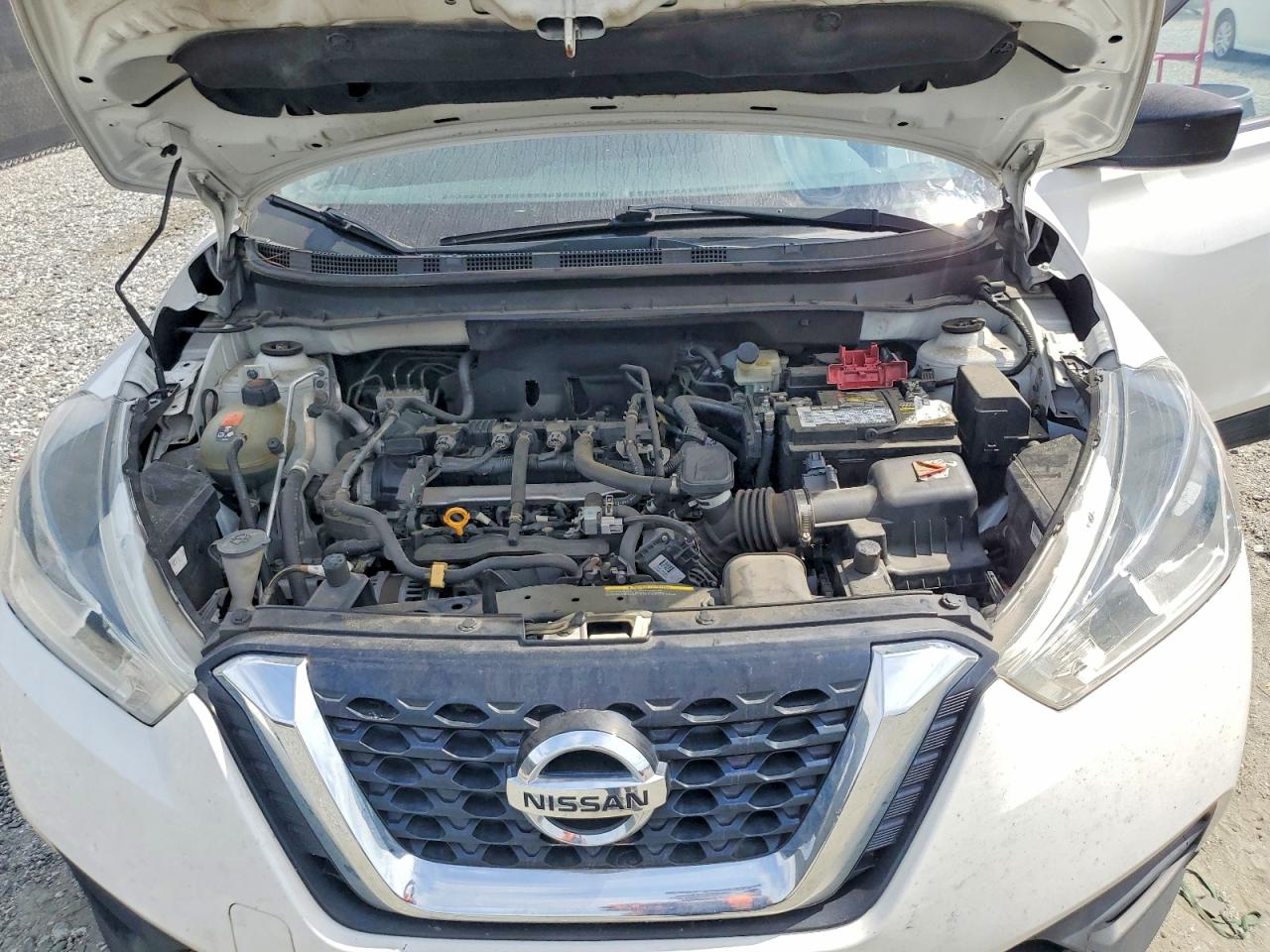 Nissan Kicks S