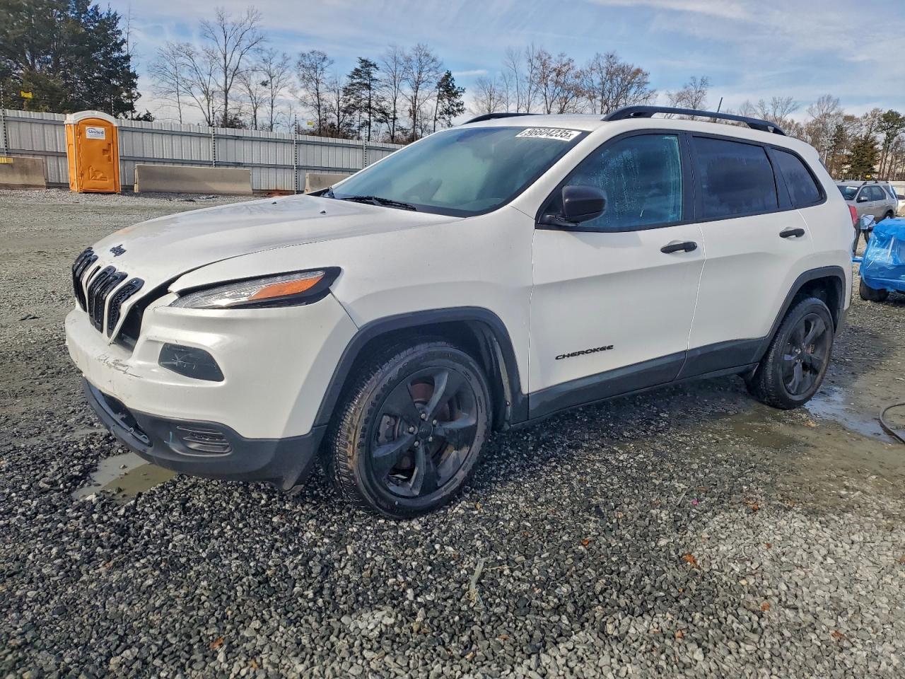 Salvage Jeep Grand Cherokee Image
