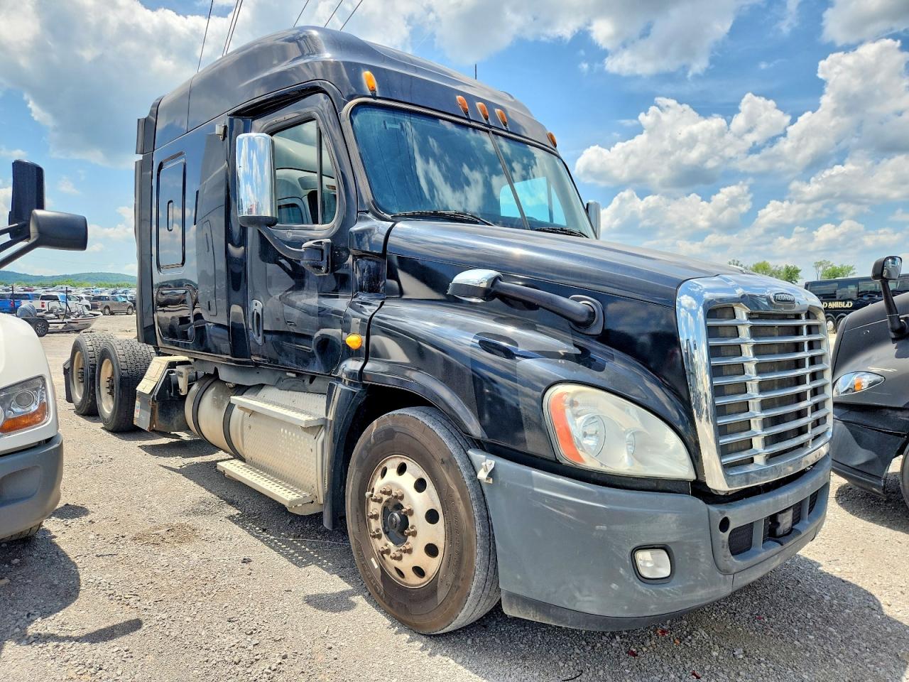 Salvage Freightliner Cascadia 125 Image