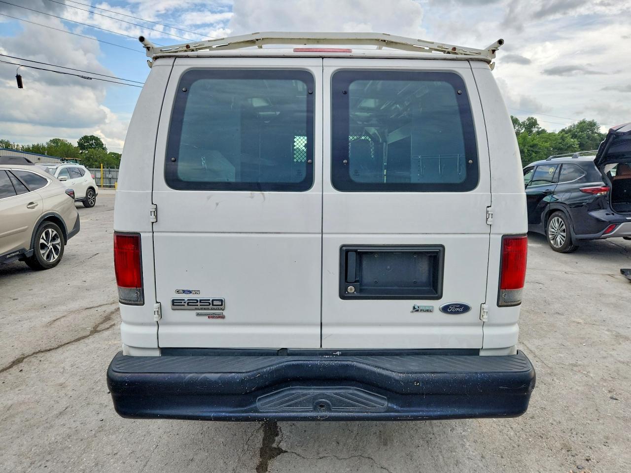 Ford Econoline E250 Van