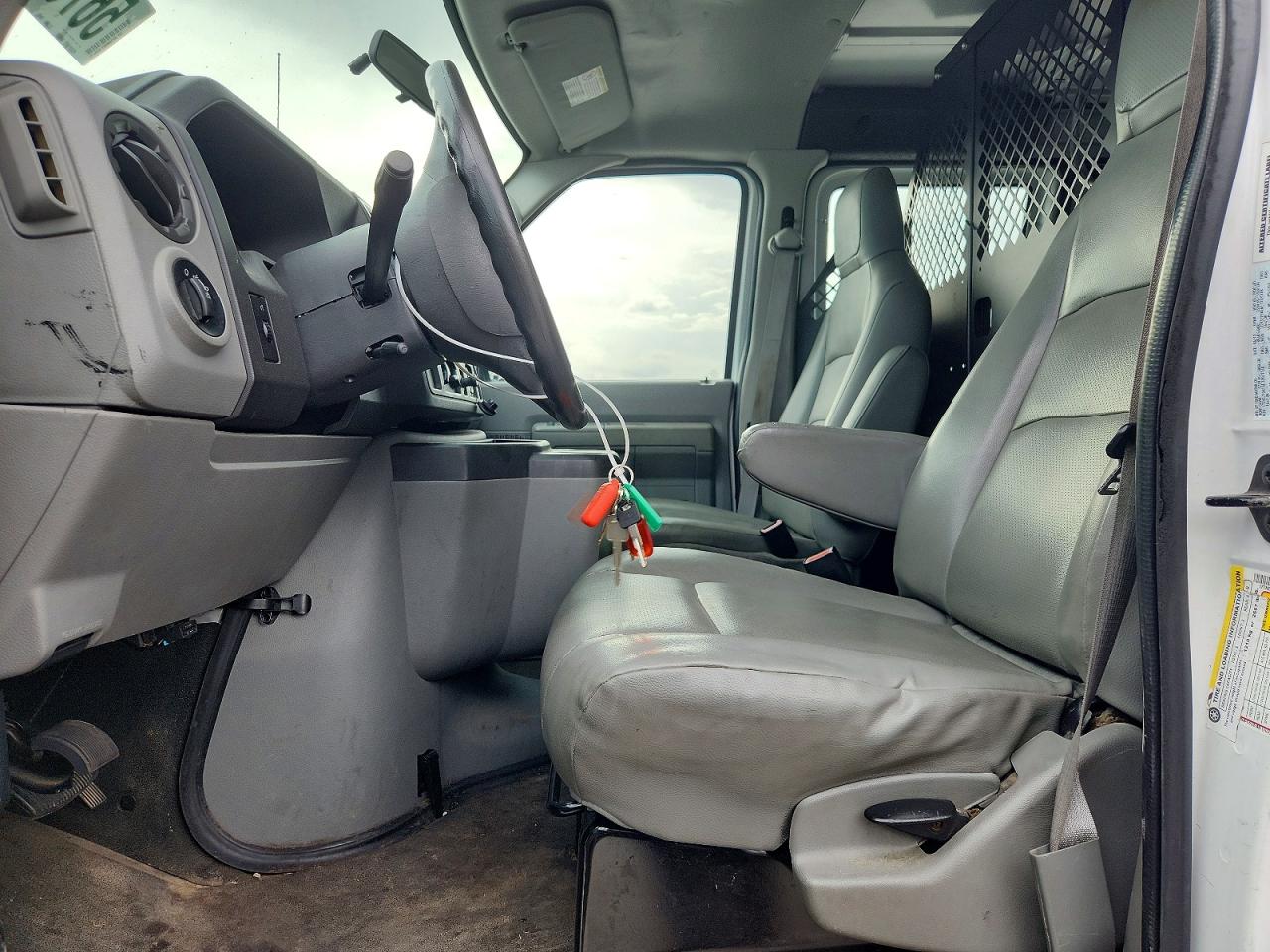Ford Econoline E250 Van