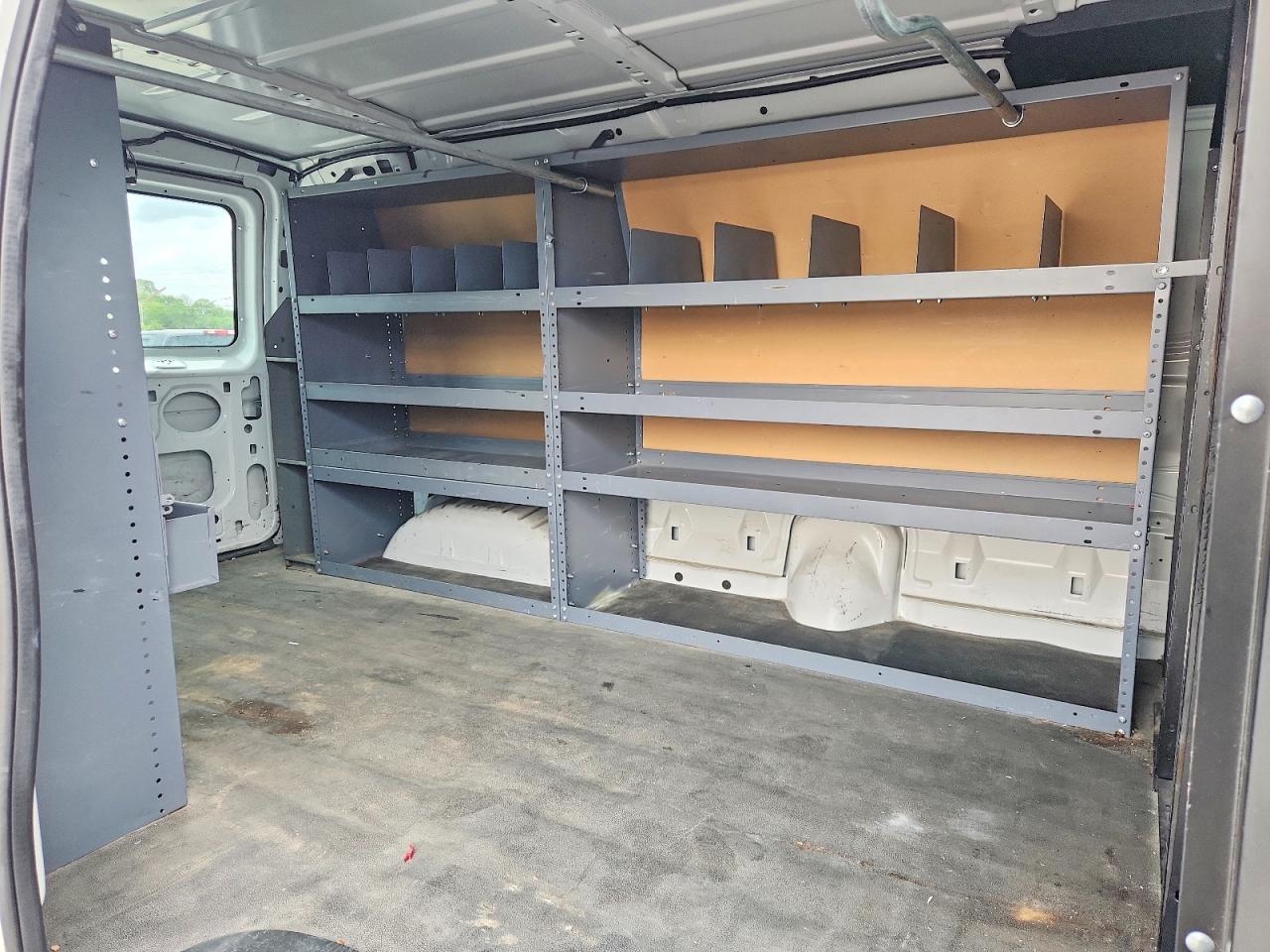 Ford Econoline E250 Van