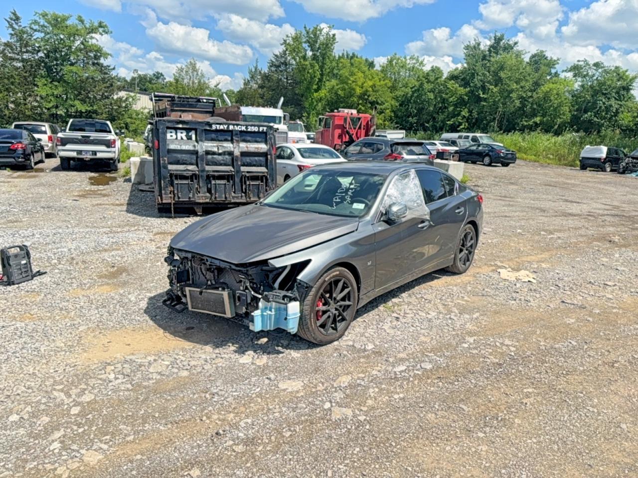 INFINITI Q50 3.0t P 3.0t Premium